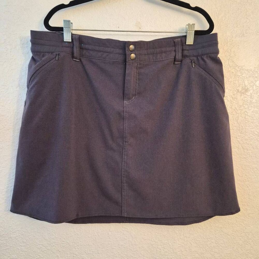 Kuhl grey Skort Athleisure Hiking Comfy Stretchy Flattering Fit Summer Essential